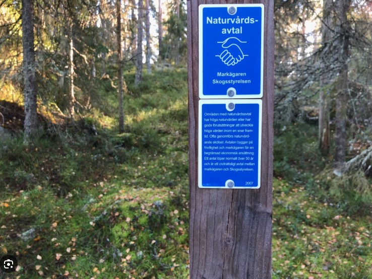 Ett naturvårds avtal mellan markägaren och myndigheten.